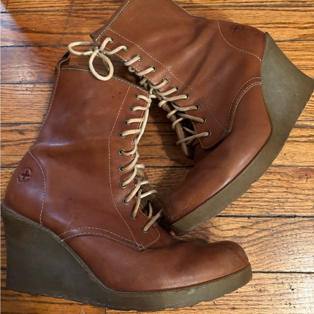 Dr Martens Wedge high heeled boots (USW8)